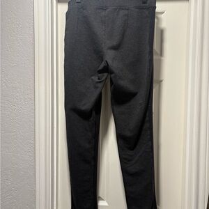 Women’s dark gray legging
